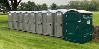 Best VIP or Luxury Restroom Trailers  in Beloit, OH