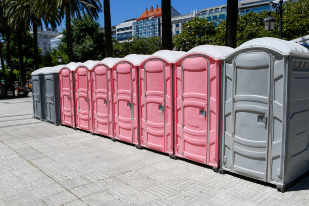 Best VIP or Luxury Restroom Trailers  in Beloit, OH
